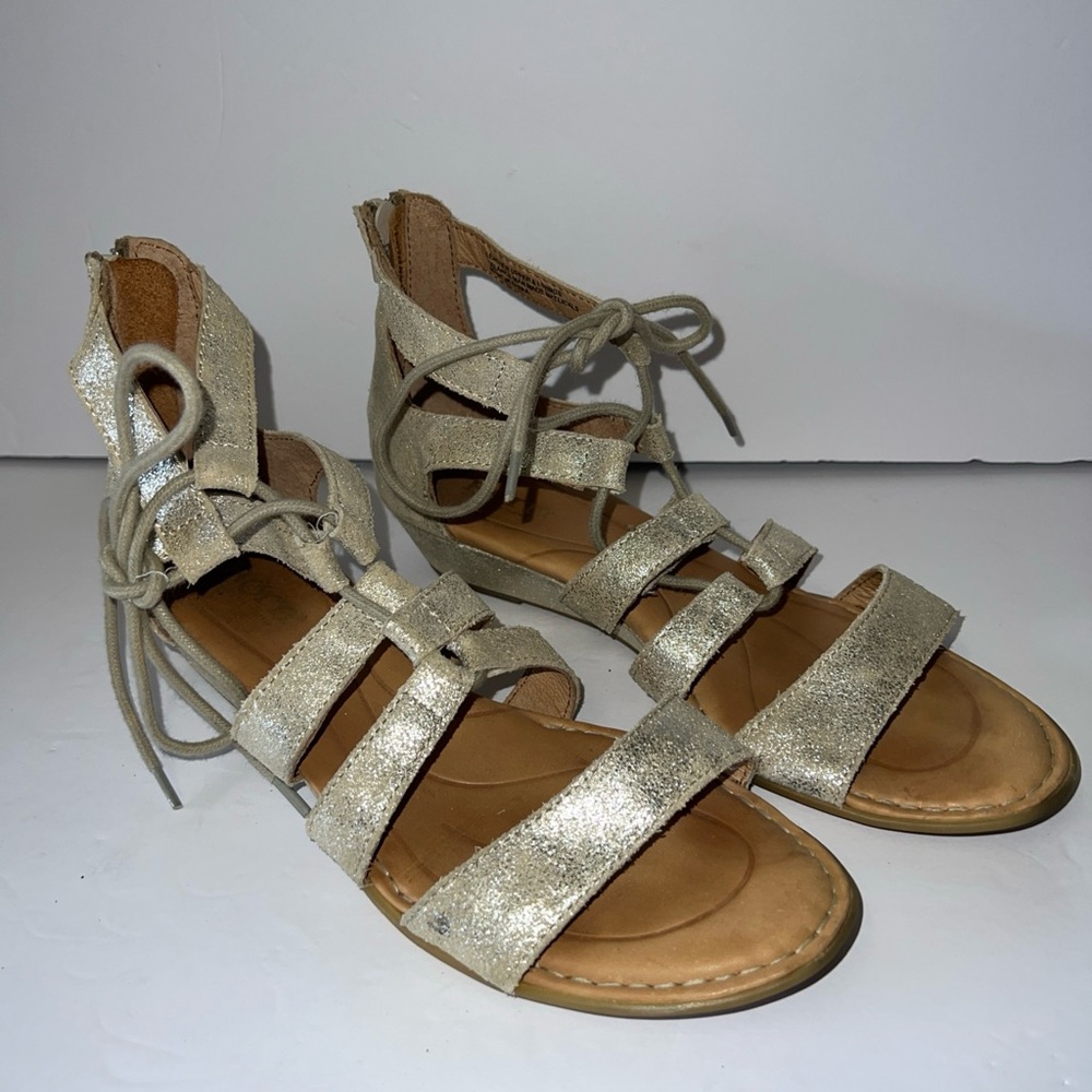 Born Angels Gladiator Sandal Shoe Women's Size 8M Gold Strap